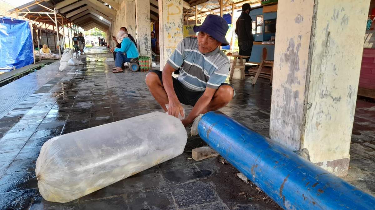 Pedagang Ikan di Banjarnegara Bantu Oksigen untuk RS