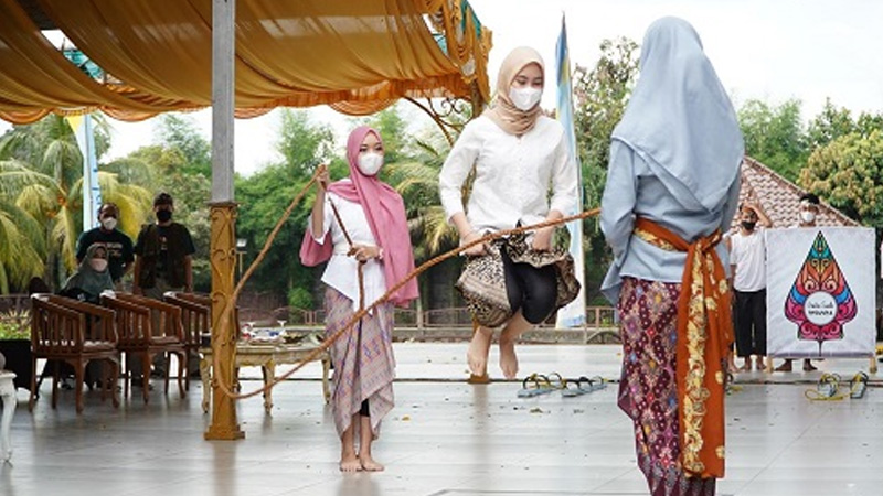 Pentas Kaulinan Tradisional Jabar Bergerak Cetak Rekor Muri