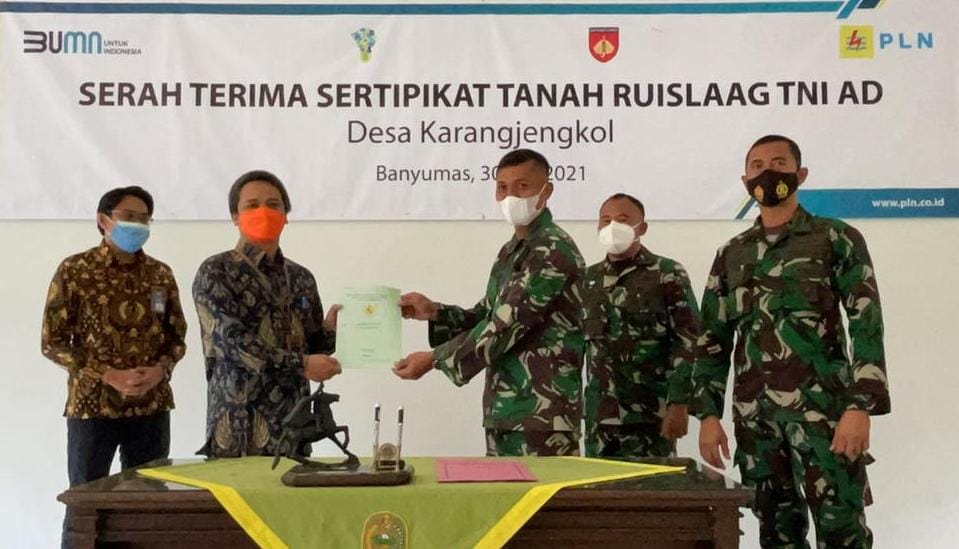 Sinergi PLN dan Kodam IV/Diponegoro, PLN Serahkan Sertipikat Tanah Pengganti Lahan PLTU Adipala