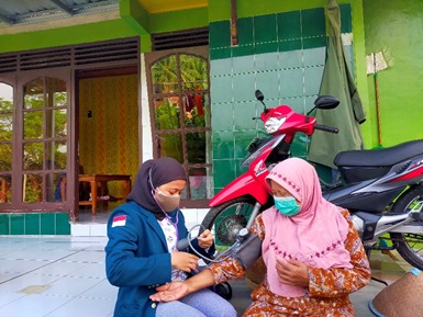 Warga Mengeluh akan Kesehatannya, Mahasiswa KKN UNDIP Berikan Solusi Ini