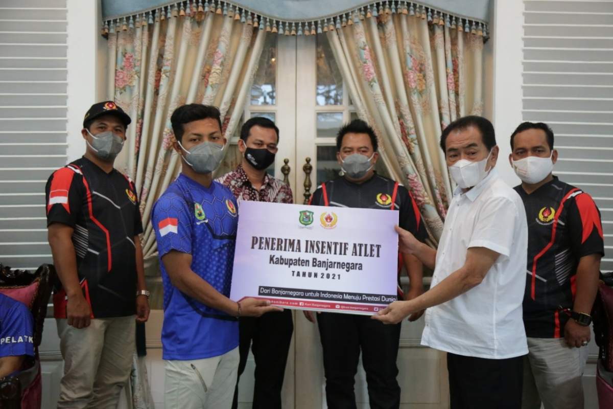 440 Atlet dan Pelatih Terima Insentif, Bupati Banjarnegara: Penerima Bisa Melaju Kencang Harumkan Daerah