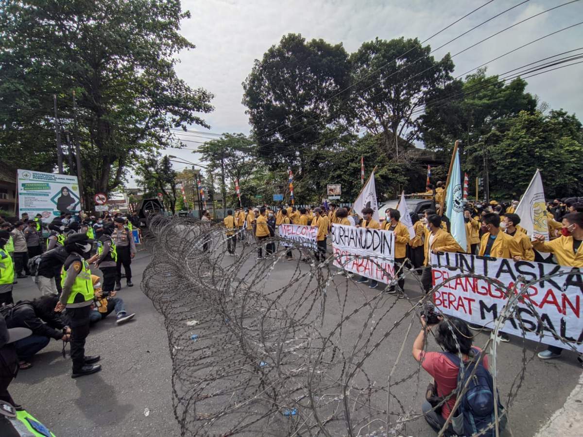 Aksi Masih Berlangsung, Ratusan Mahasiswa Tuntut Jaksa Agung Tuntaskan Pelanggaran HAM Berat