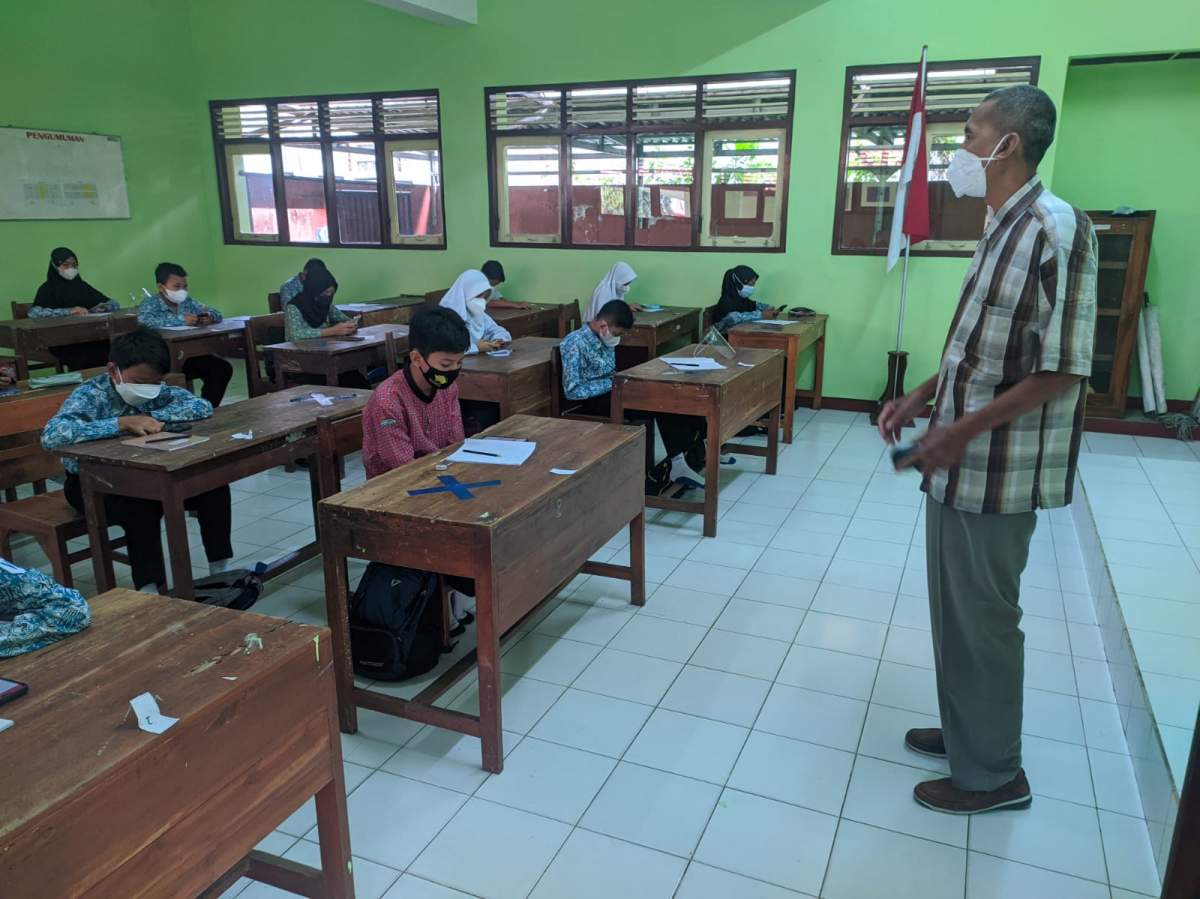 PTM di Purwokerto Mulai Hari Ini, Jam Pelajaran Tidak Dipersingkat, Siswa Dicek Suhu dan Diminta Bawa Bekal