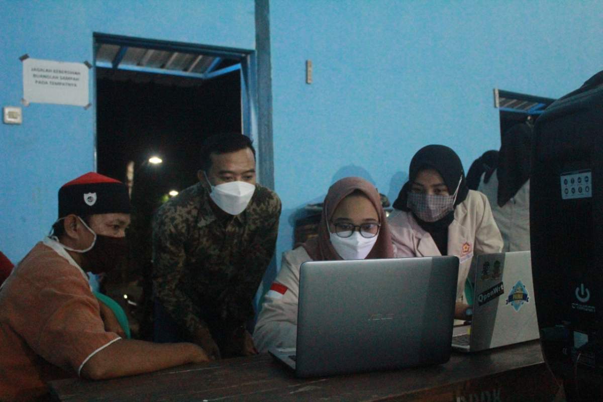 Dosen AMIKOM Latih Aplikasi Website RKA Pembangunan Desa Kedunggede