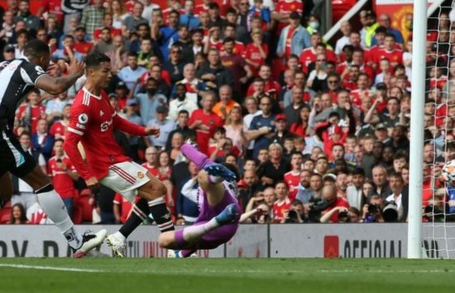 Ronaldo Langsung Pesta Dua Gol