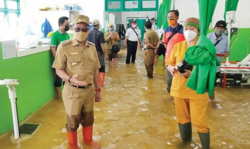 Banjir Bandang, Rumah Sakit pun Pindah ke Hotel