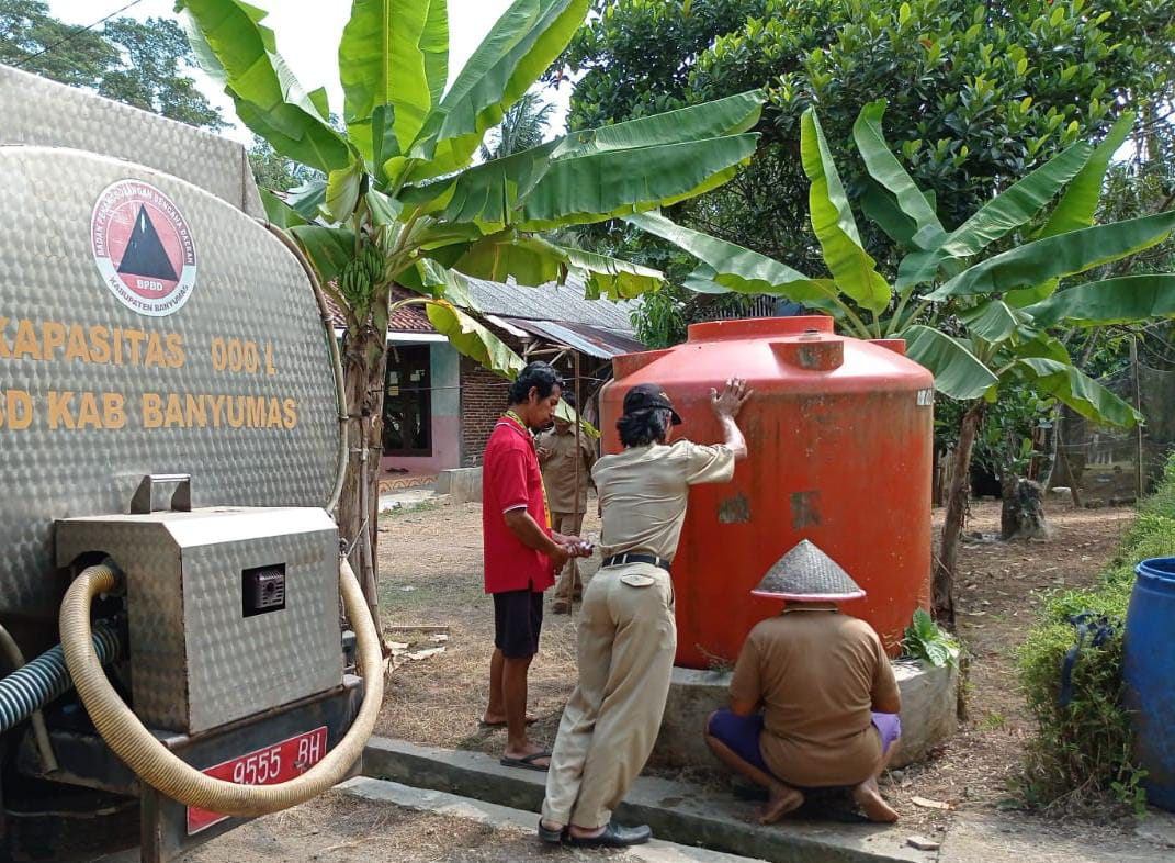 Kemarau Basah, Puluhan Jiwa di Desa Nusadadi Sumpiuh Terdampak Krisis Air Bersih