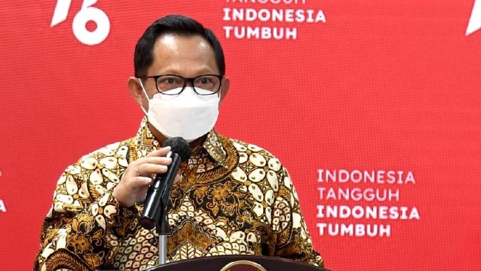 Mendagri Semprot 10 Kepala Daerah, Belum Bayar Insentif Nakes