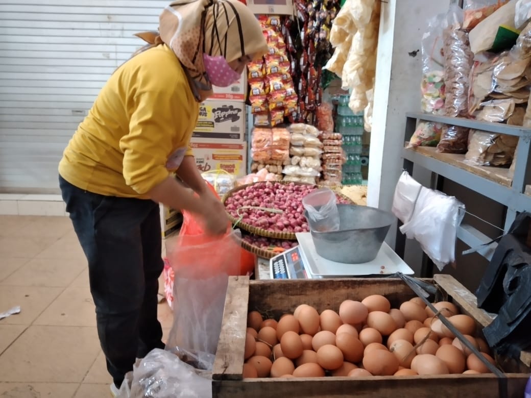 Penjualan Telur Lesu Meski Harga Turun di Pasar Manis