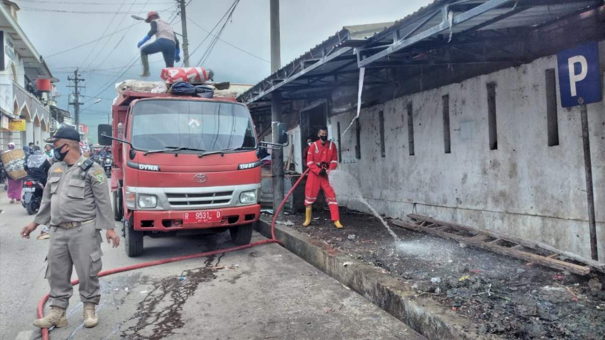 35 Pedagang Pasar Batur Ditertibkan, Berjualan di Area Parkir dan Trotoar