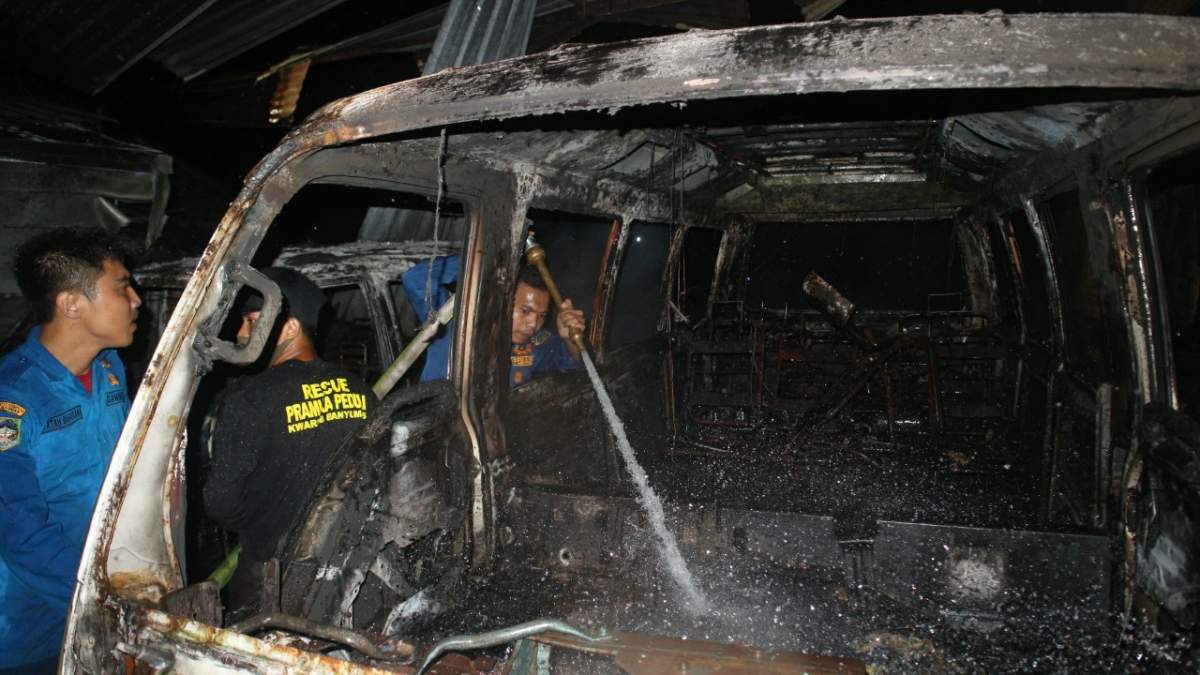 Dua Rumah dan Empat Mobil Terbakar di Bengkel Karanggude Karanglewas, Ini Dugaan Penyebabnya