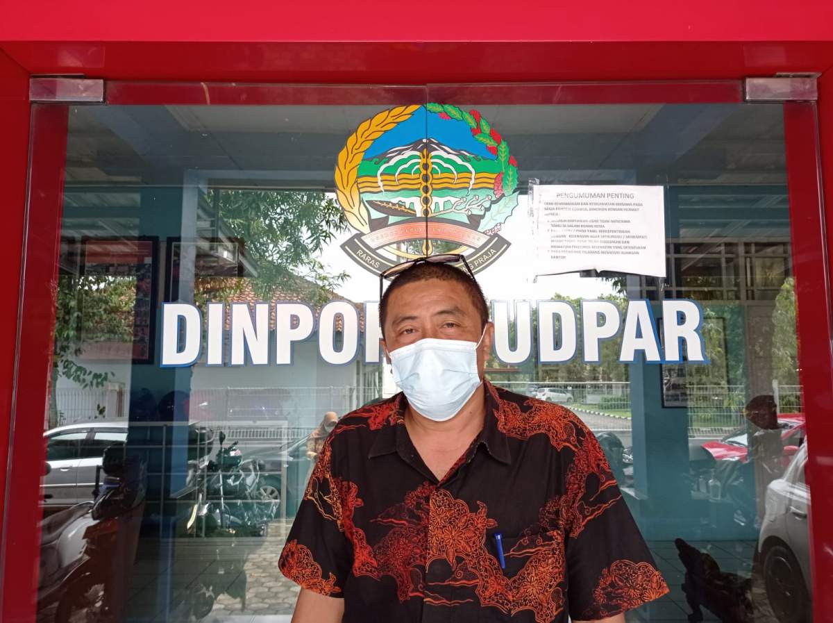 Dinporabudpar Siapkan Pemandu Wisata Untuk Layani Wisatawan di Bus Wisata Gratis