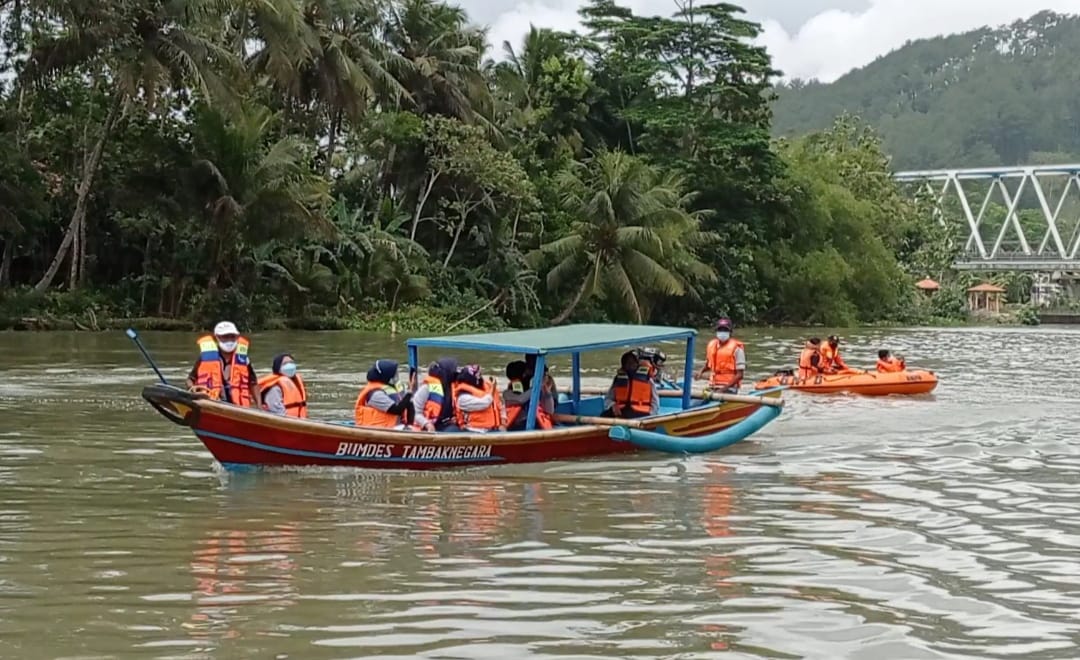 Antisipasi, BPBD Banyumas Siapkan Satu Perahu SAR Untuk Patroli Transportasi Sungai