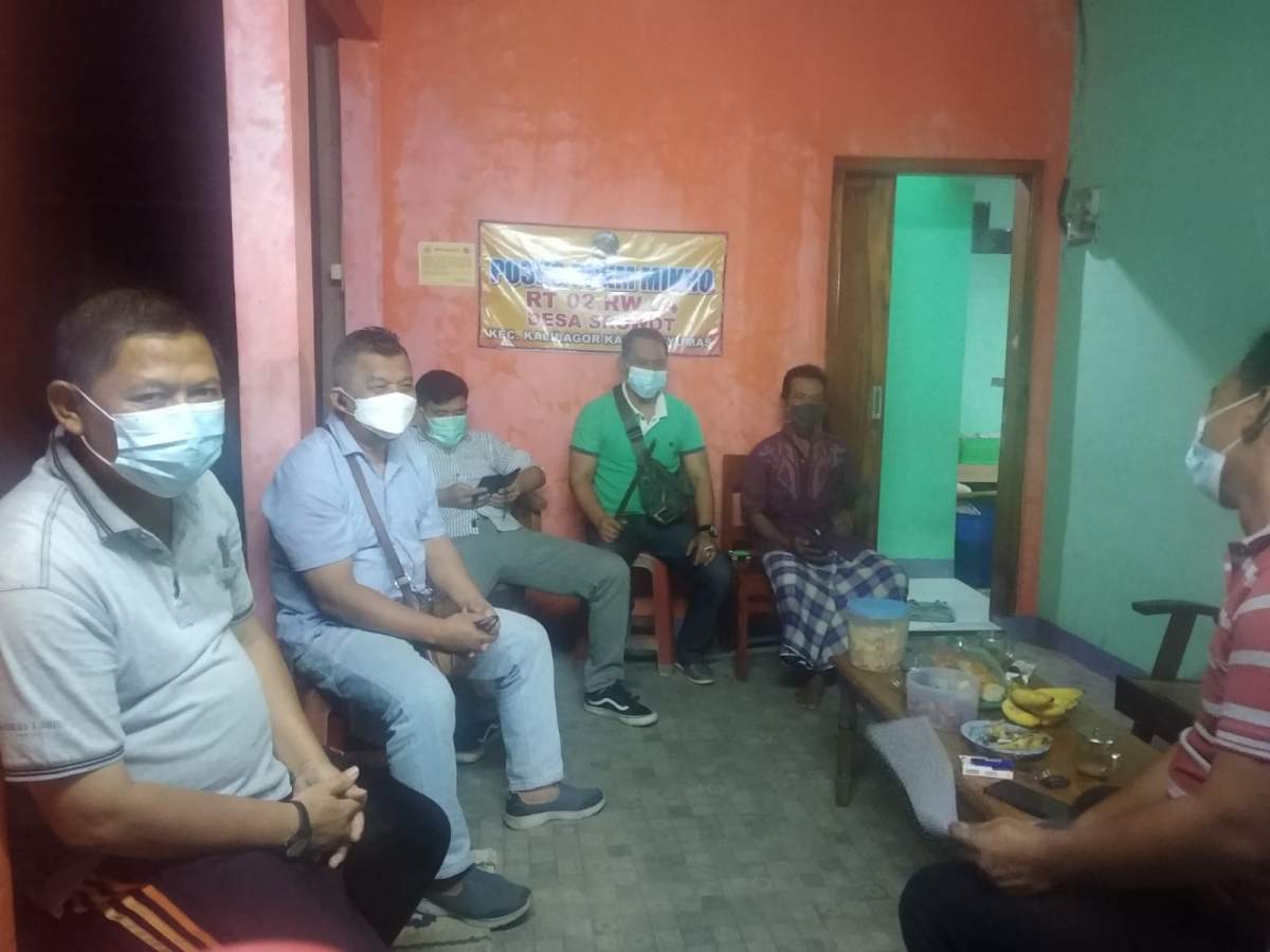 Warga Desa Srowot Nekat Ceburkan Diri ke Sungai Serayu