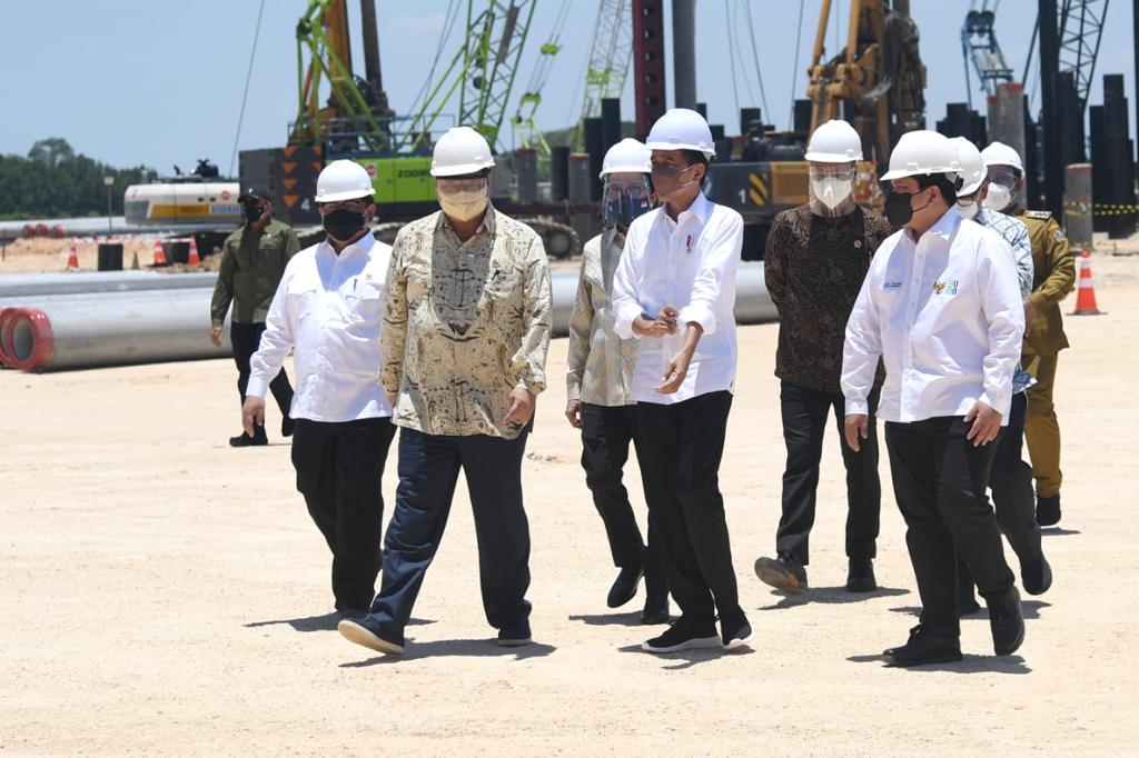 Presiden Jokowi Bersama Menko Airlangga Groundbreaking Smelter Freeport di Gresik