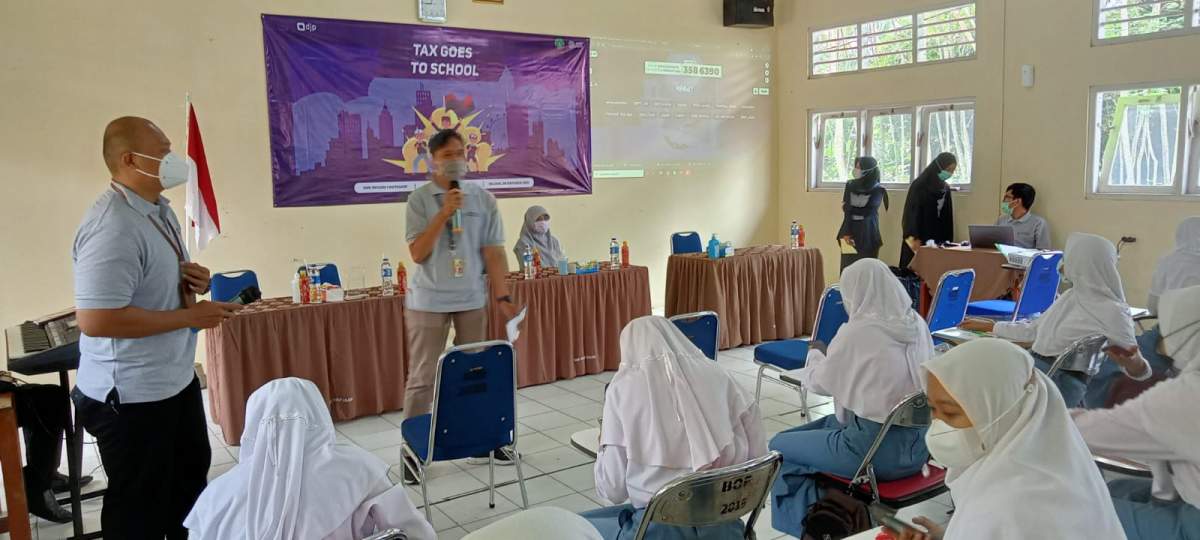 KPP Pratama Purbalingga Gelar Tax Goes to School di SMKN 1 Kutasari