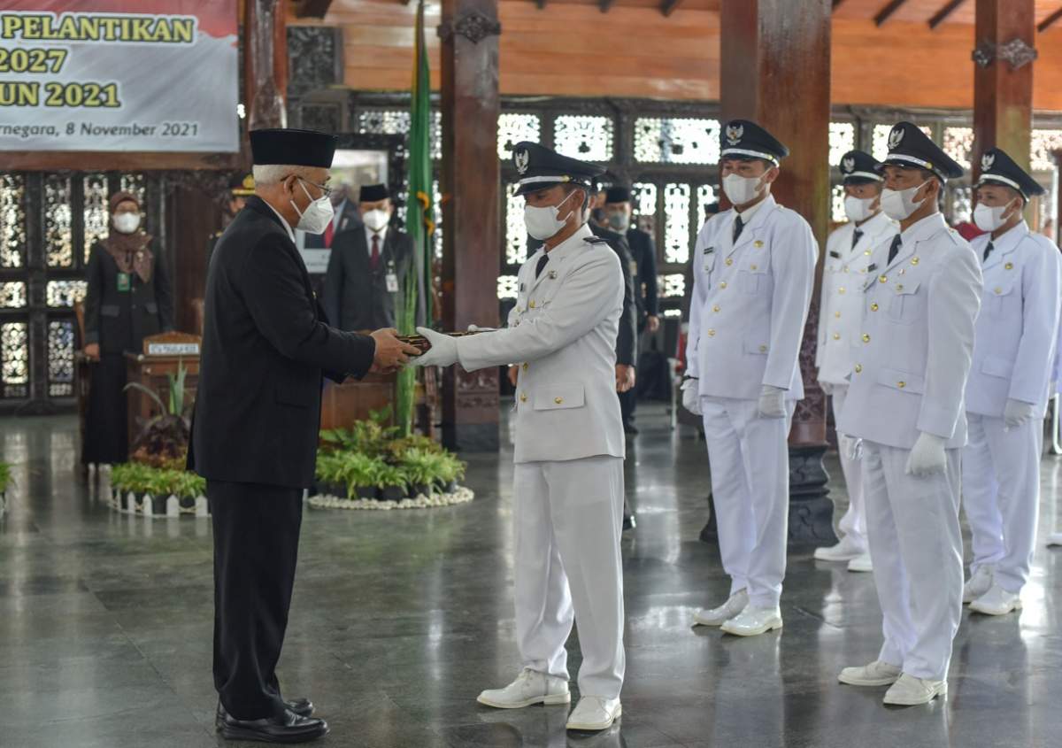 14 Kepala Desa Terpilih Dilantik di Banjarnegara, Plh Bupati: Semua Warga Tanggung Jawab Saudara