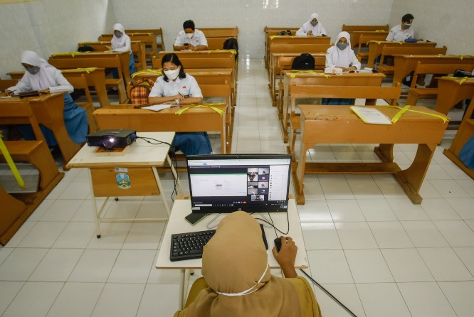 20 Daerah Hentikan PTM Terbatas