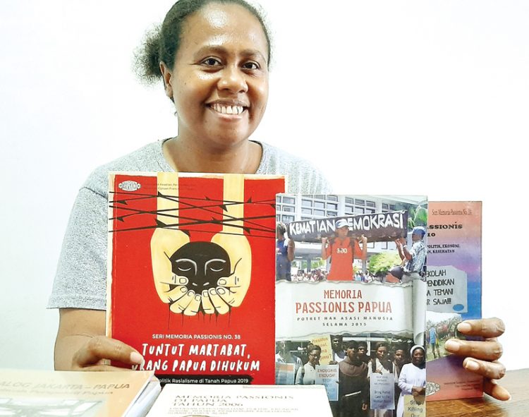 SKPKC Fransiskan Papua dan Semangat Membangun Damai di Bumi Cenderawasih, Jalan Darat 12 Jam, Susur Sungai 6 J