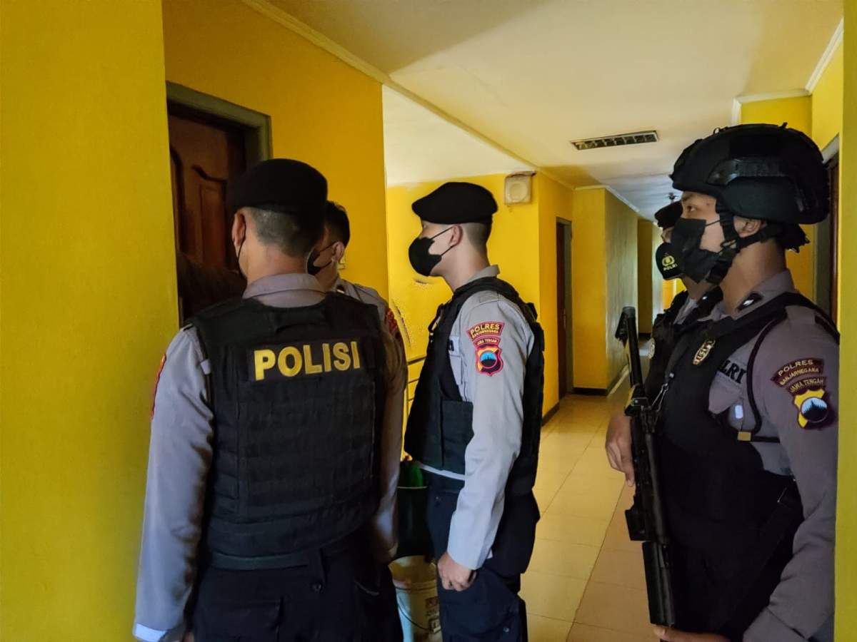 Gedor Pintu, Tiga Pasangan Mesum di Banjarnegara Terciduk di Hotel