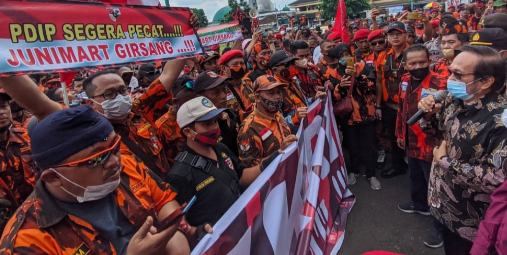 Pemuda Pancasila Banyumas Gelar Demonstrasi, Tuntut Junimart Diturunkan Jabatannya