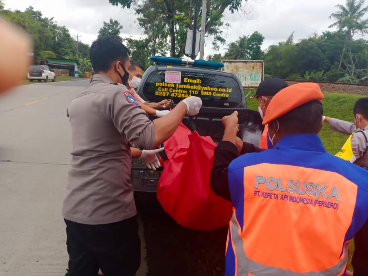 Pria Meninggal Tertabrak Kereta