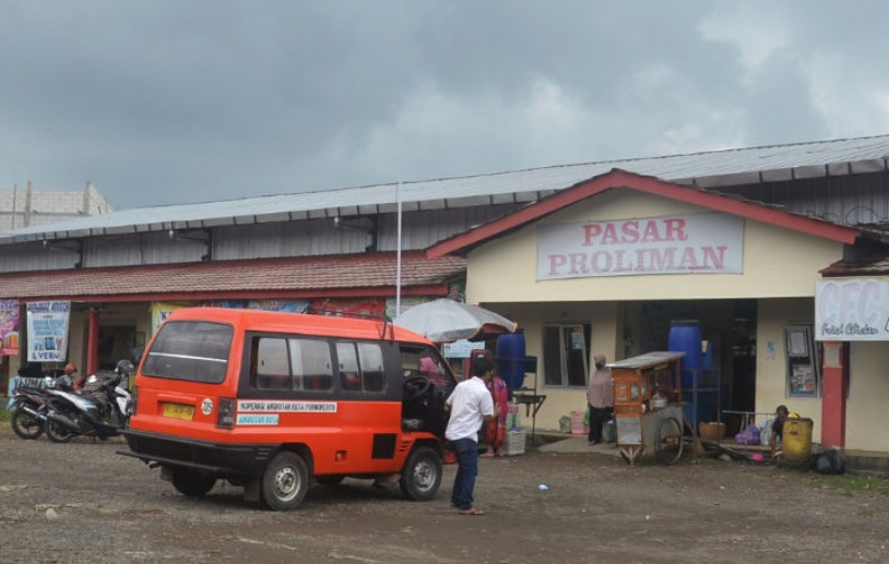 Pasar Proliman Belum 100 Persen, Bangun Lagi Tahun Depan
