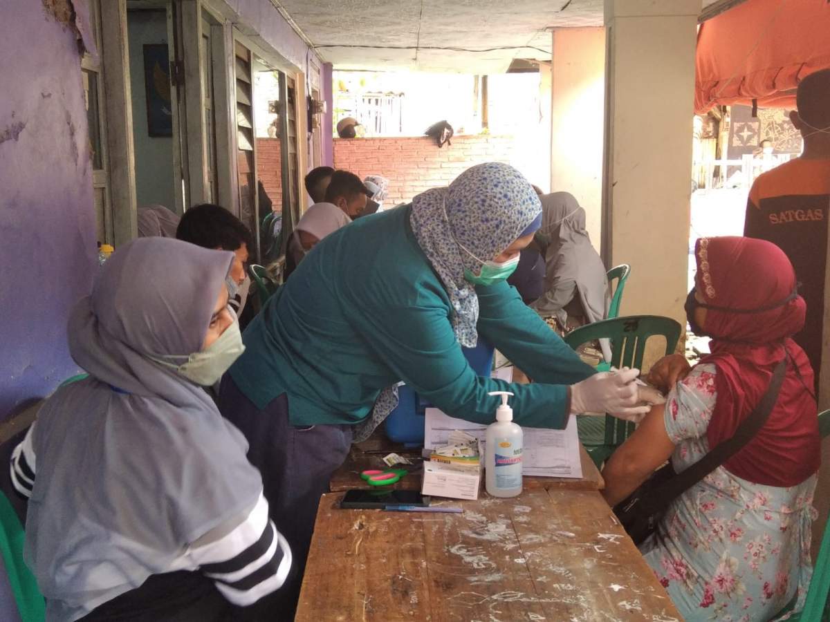 Vaksinasi Massal Hingga Daerah Pinggiran