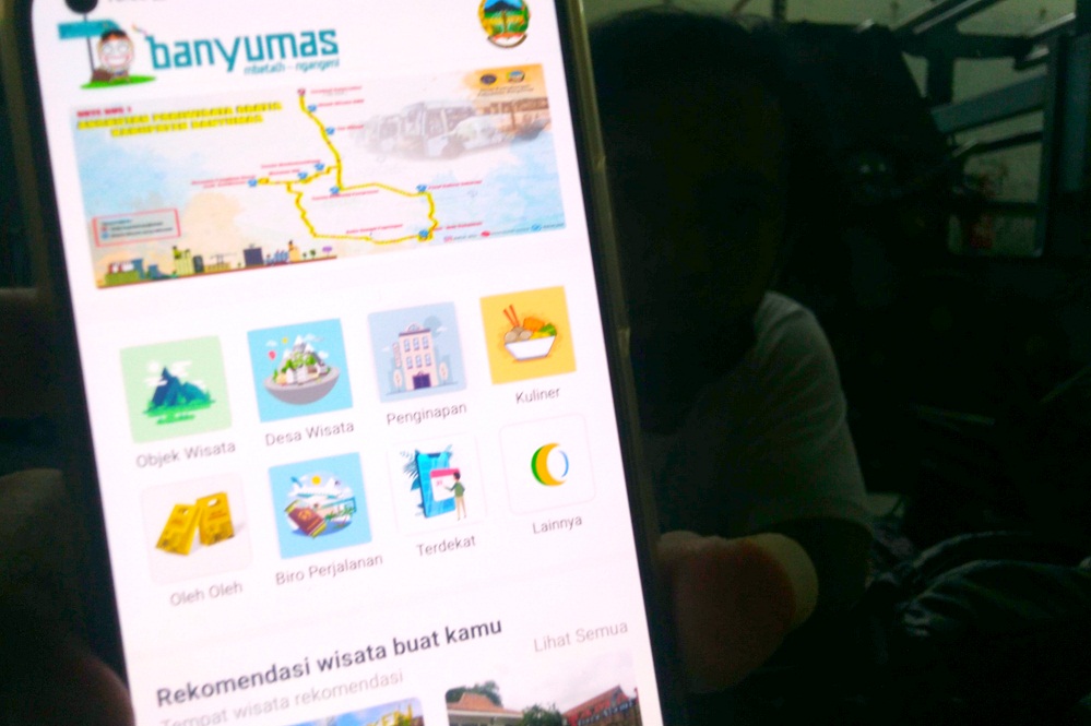 Bus Wisata Gratis Banyumas - Baturraden Dilengkapi GPS, Kini Bisa Booking Lewat Hp