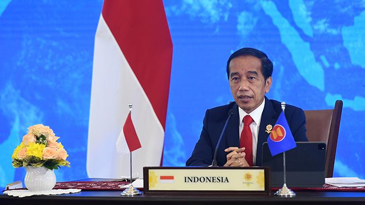 Jokowi Bawa Isu UMKM dan Perempuan Pada KTT G20 di Roma