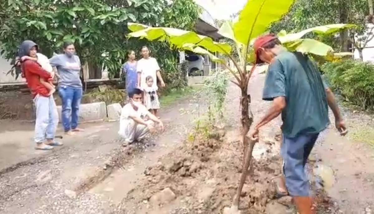 Soal Ruas Jalan Rusak di Desa Randegan Wangon, DPU: DEDnya Sudah Kita Siapkan 2020, Usulkan Kembali 2022