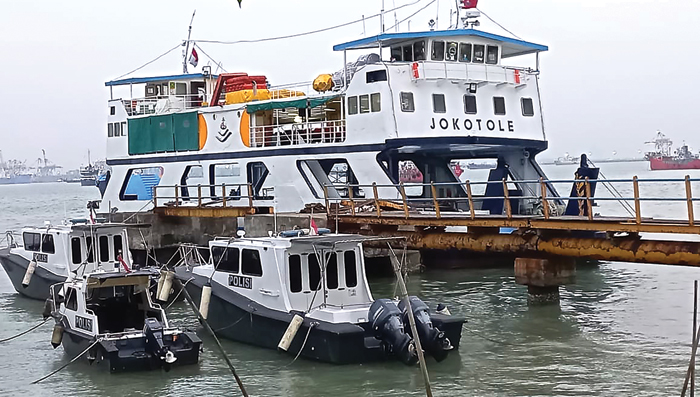 Pelabuhan Kamal Madura - Jawa, Riwayatmu Kini, Dulu Tempat Parkir Truk, Sekarang Tempat Anak-Anak Main Bola