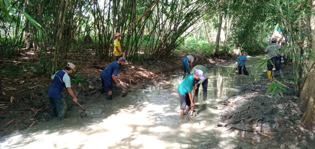 Lima Saluran Air di Sirau Kemranjen Dibersihkan,  Upaya Antisipasi Banjir