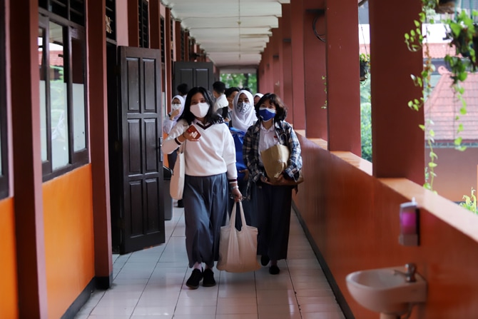 Kabar Baik, Sekolah Tatap Muka Bisa Tiap Hari, Kebijakan SKB 4 Menteri Terbaru