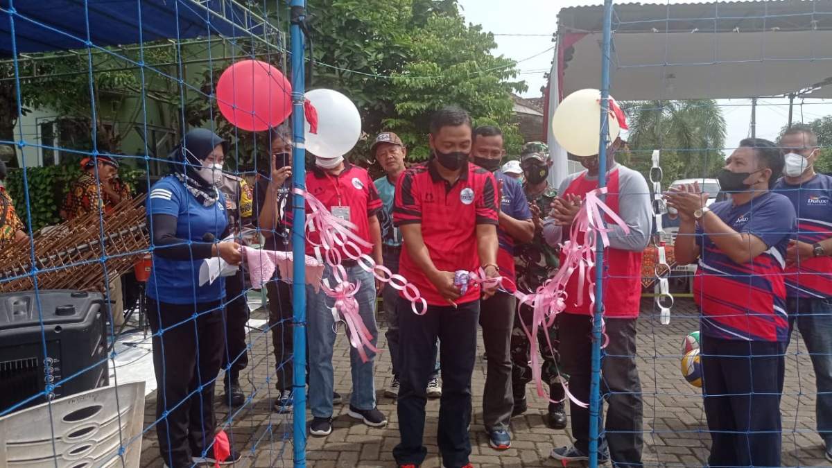 Tempa Prestasi Remaja, Karen 2 Resmikan Lapangan Bola Voli