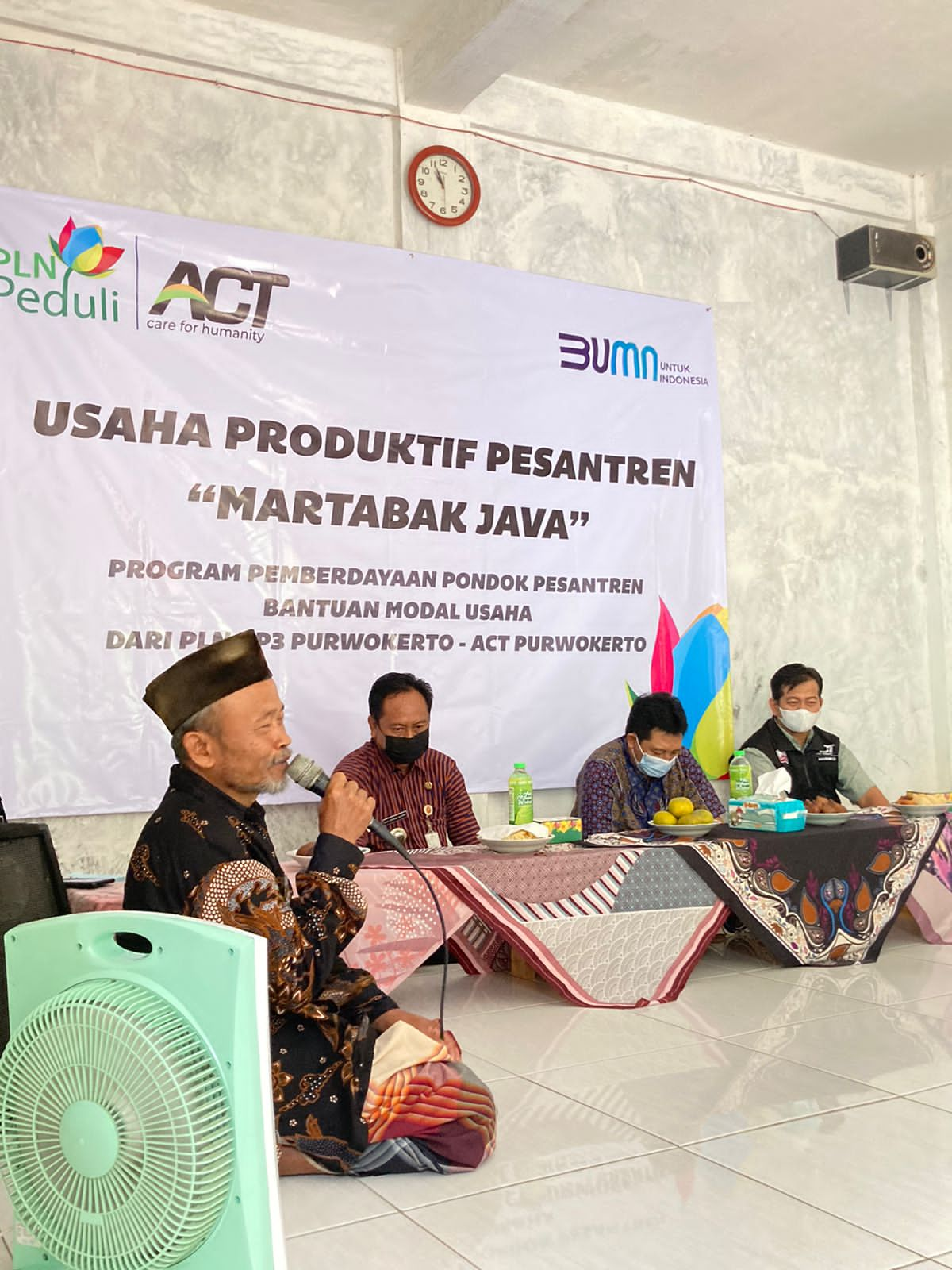 UP3 Purwokerto Salurkan Usaha Produktif Pesantren