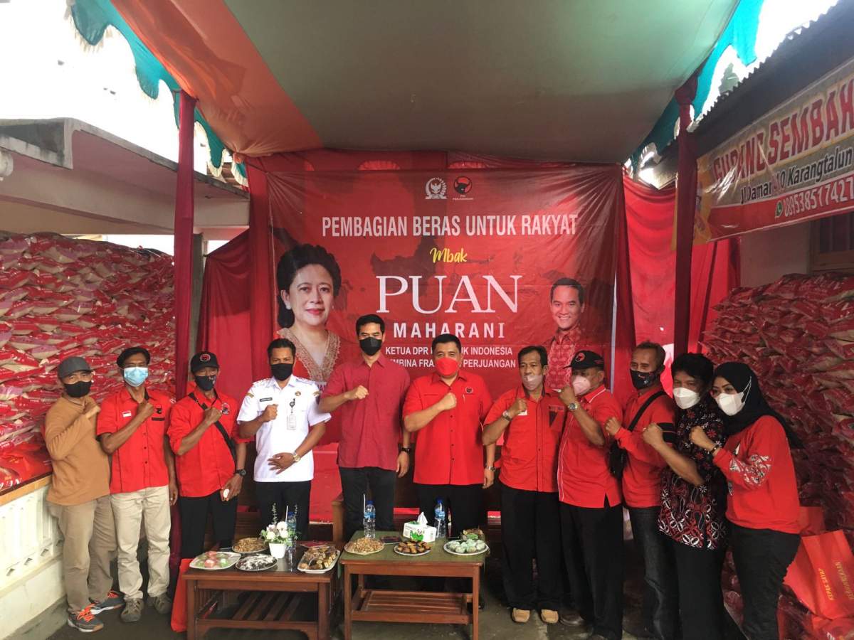 Anggota DPR RI Adisatrya Salurkan Bantuan Beras Puluhan Ton dari Puan Maharani