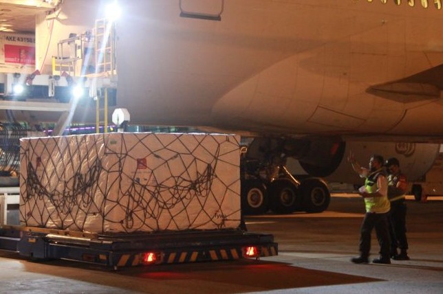 Jutaan Vaksin AstraZeneca dan Covovax Tiba di Indonesia