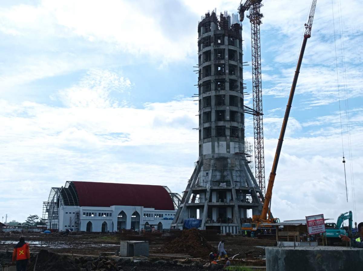 Sudah Tinggi 60 Meter, Menara Pandang Ditargetkan Selesai Februari Mendatang