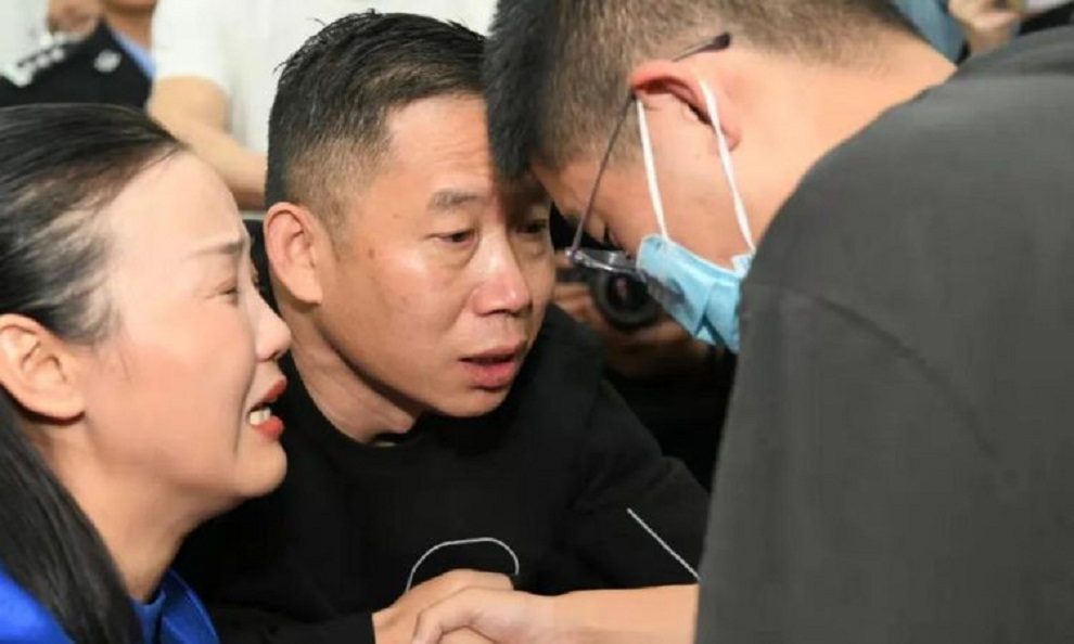 Terkejut dan Haru, Orang Tua di Tiongkok Temukan Anaknya yang Diculik 14 Tahun Lalu