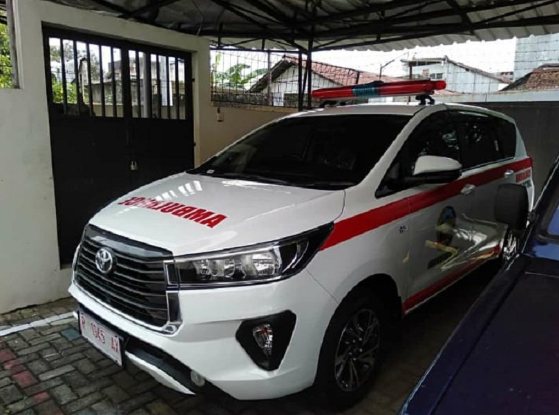 Dinkes Dapat Kijang Innova Ambulans untuk PSC 119