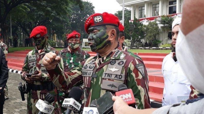 Disertai Dentuman Keras, Jenderal Dudung Dapat 3 Brevet dari Kopassus