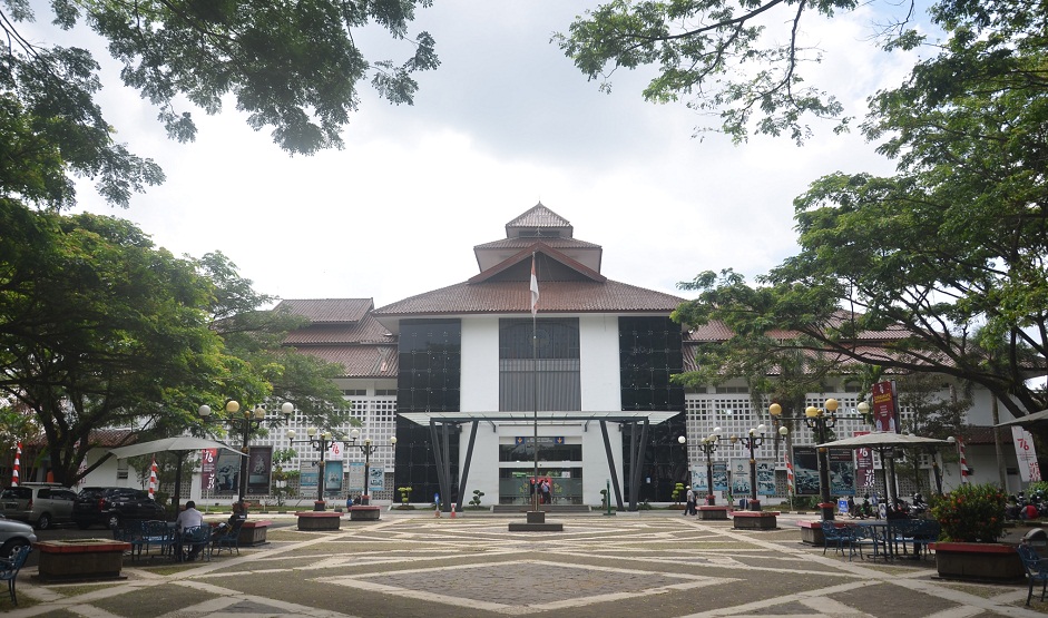 Image Terminal Bulupitu Terus Diubah, Jadi Tempat Kongkow, Ada Panggung, Taman Permainan Anak, dan Edukasi