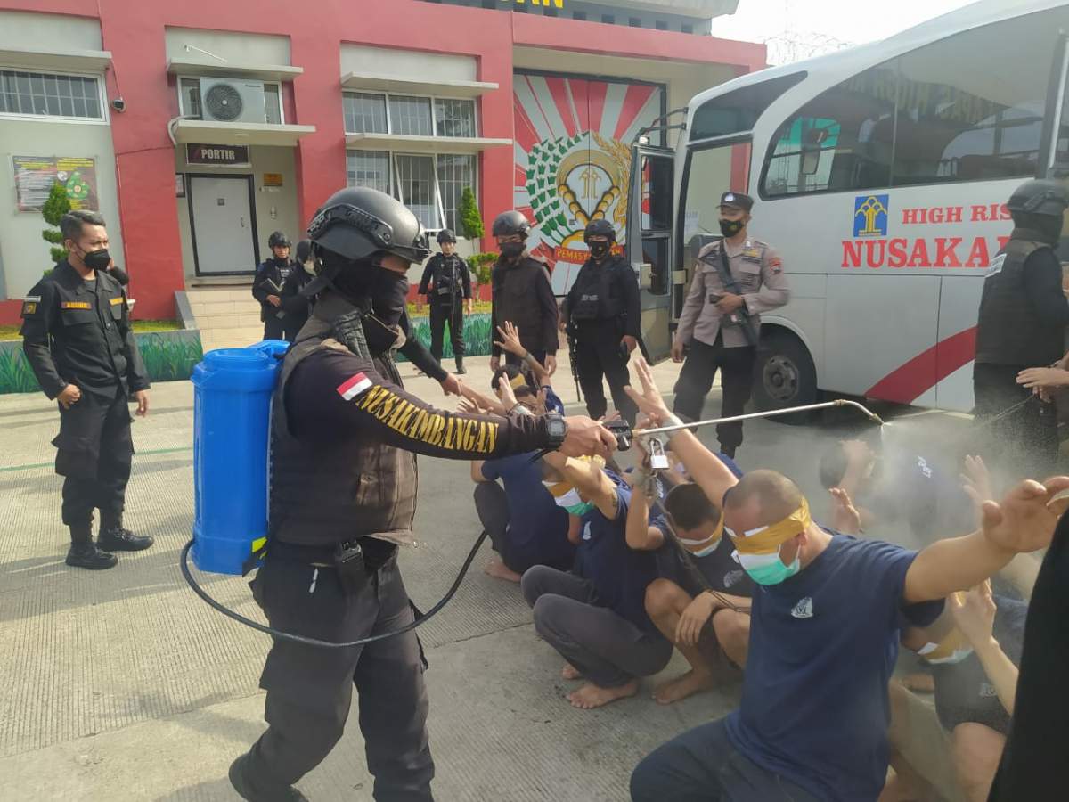 Memutus Mata Rantai Peredaran Narkotika, 58 WBP Asal Banten Dipindahkan ke Lapas Karanganyar