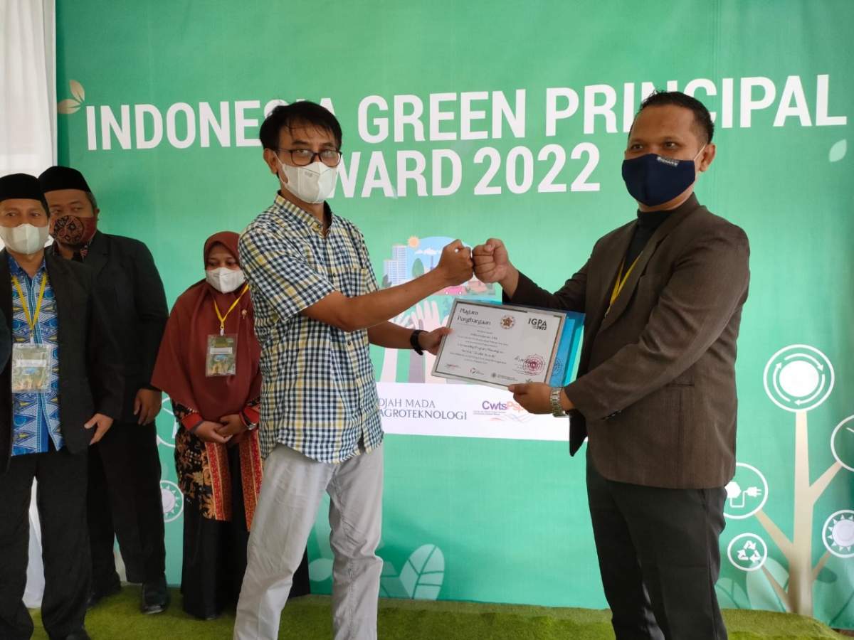 Mahasiswa Magister Pendas UMP Raih Indonesia Green Principal Award