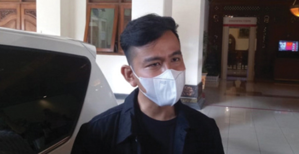 Relawan Jokowi Bakal Lapor Balik Dosen UNJ, Hebatnya Gibran: Rasah, Tekne Wae Lak Bosen Dewe