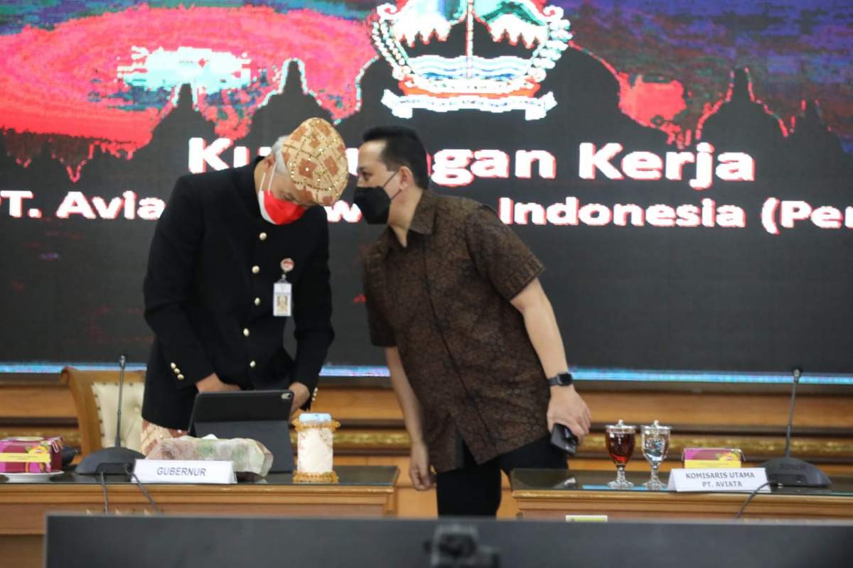 Triawan Munaf Kepo Baju Adat Lampung Ganjar Pranowo