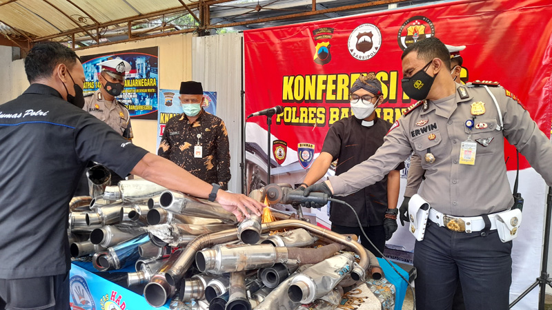 132 Knalpot Brong Hasil Penindakan di Banjarnegara Dimusnahkan