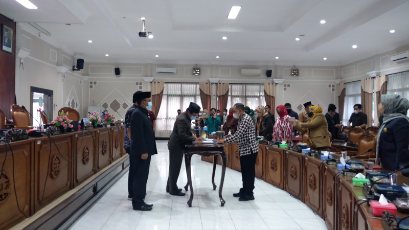Perda Perizinan Segera Dijalankan