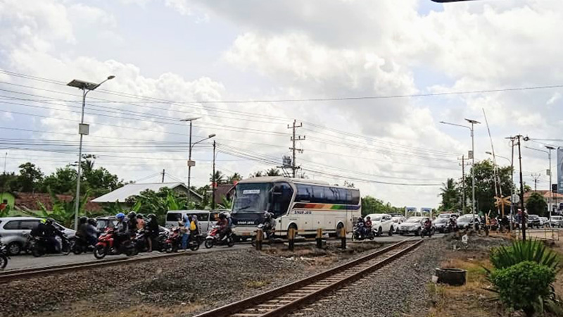 Perlintasan Melintang Sumpiuh Rawan Kecelakaan